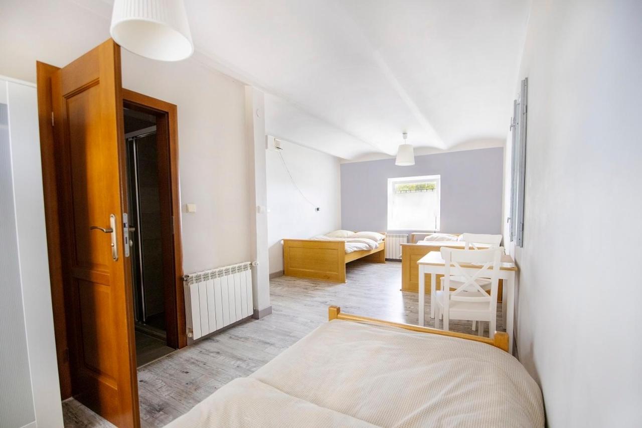 Zielona Przystan Hotel Manasterz Luaran gambar