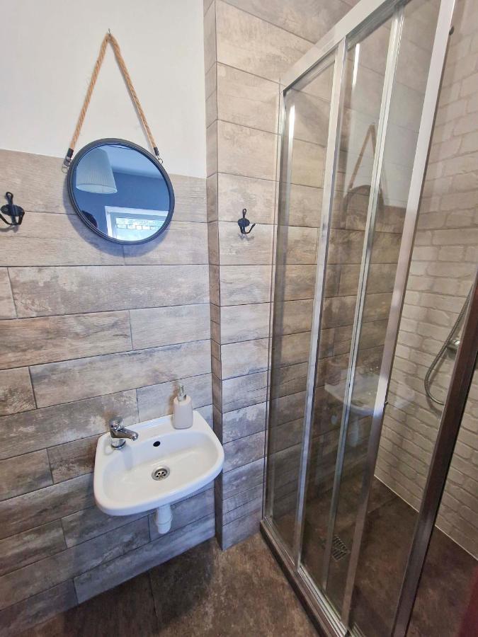 Zielona Przystan Hotel Manasterz Luaran gambar