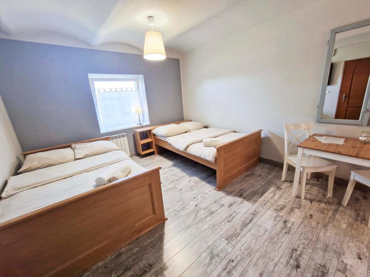 Zielona Przystan Hotel Manasterz Luaran gambar