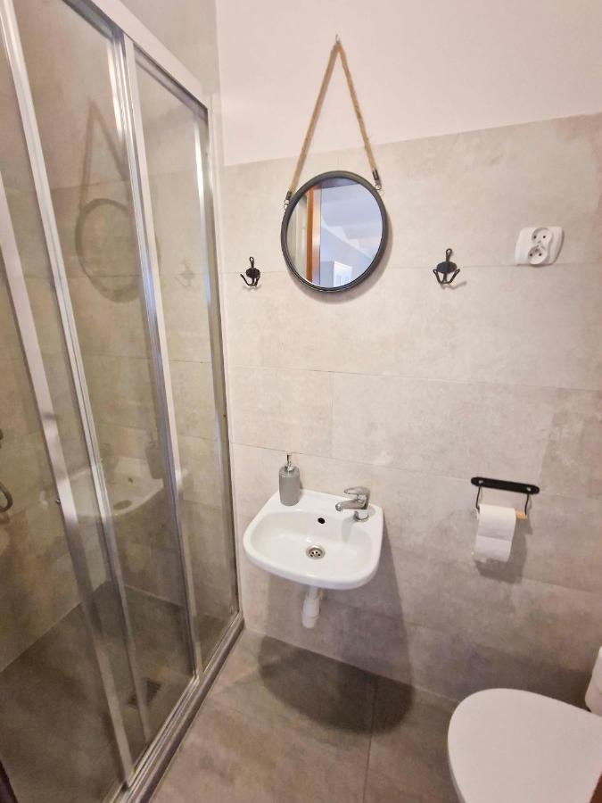 Zielona Przystan Hotel Manasterz Luaran gambar