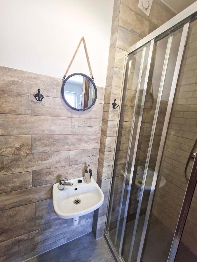 Zielona Przystan Hotel Manasterz Luaran gambar