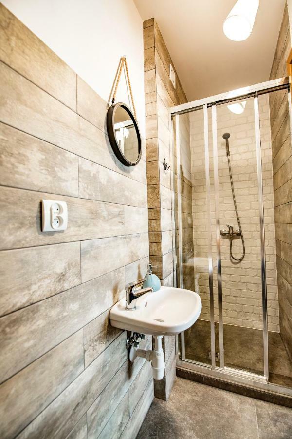 Zielona Przystan Hotel Manasterz Luaran gambar