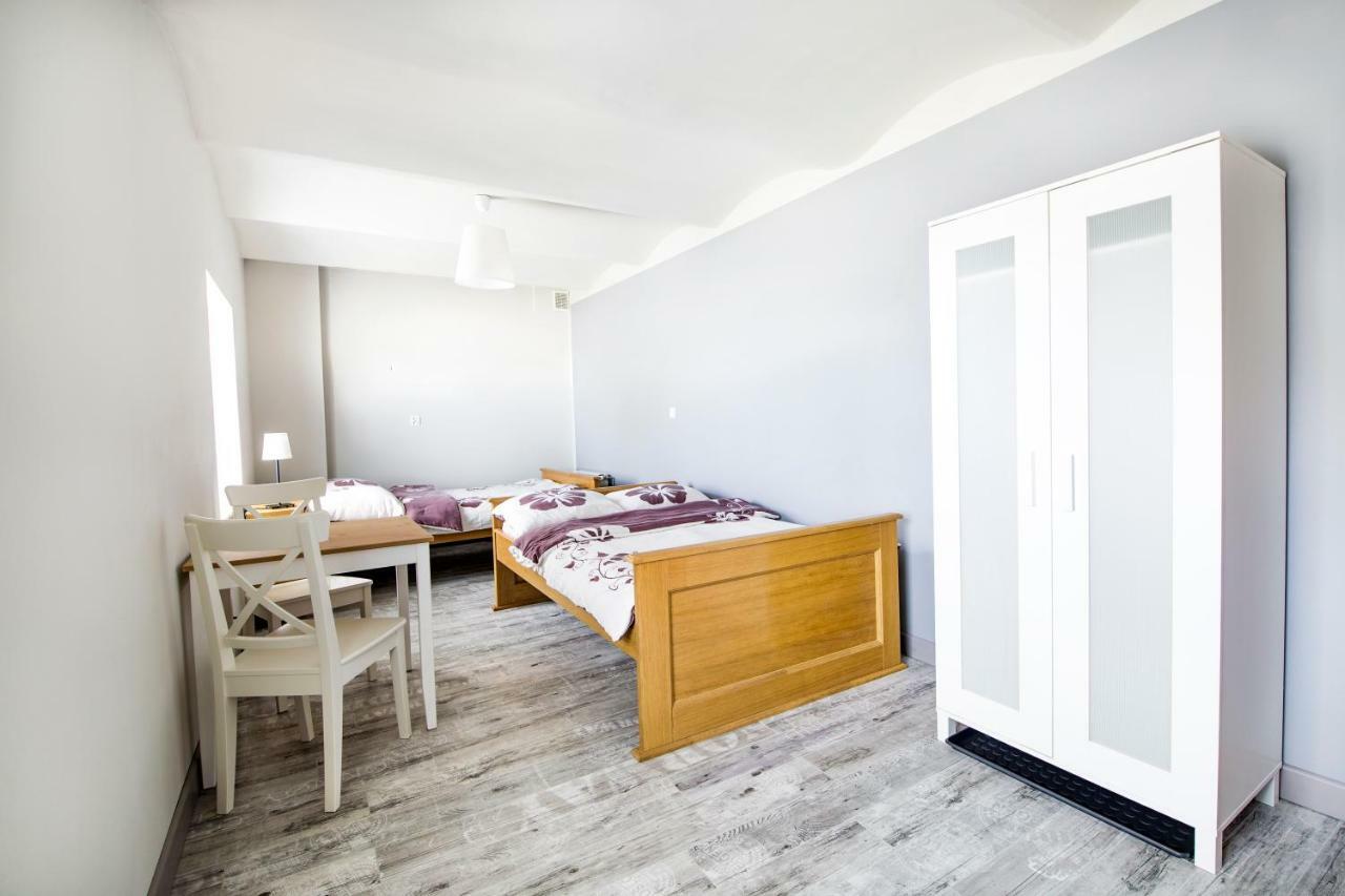 Zielona Przystan Hotel Manasterz Luaran gambar
