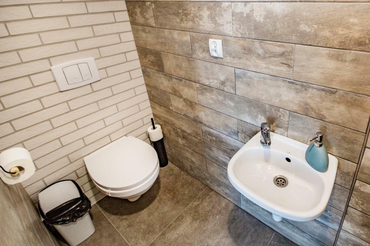 Zielona Przystan Hotel Manasterz Luaran gambar
